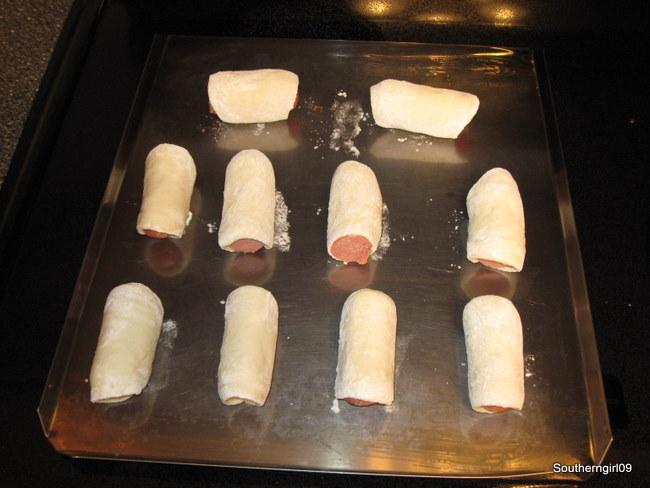 Easy Kid Recipes  Pigs in a Blanket  Ready to be Baked